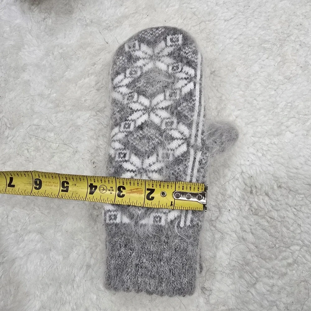 Handmade Goat Down Mittens Grey White Nordic Pattern Warm Winter Gloves One Size